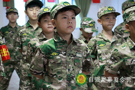 軍事訓練